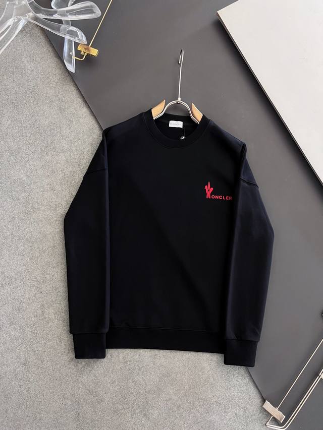 Moncler 蒙口秋冬男女同款情侣款最新的贸易订单长袖卫衣，全品相！！网红款！工艺采用图案Logo压胶印花工艺设计！上身舒适透气，不僵硬，整体有着丰富的立体感