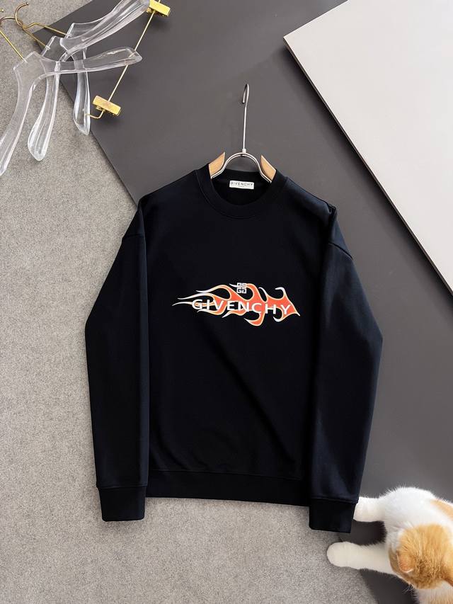 Givenchy 纪梵希 秋冬男女同款情侣款最新的贸易订单长袖卫衣，全品相！！网红款！工艺采用图案Logo压胶印花工艺设计！上身舒适透气，不僵硬，整体有着丰富的