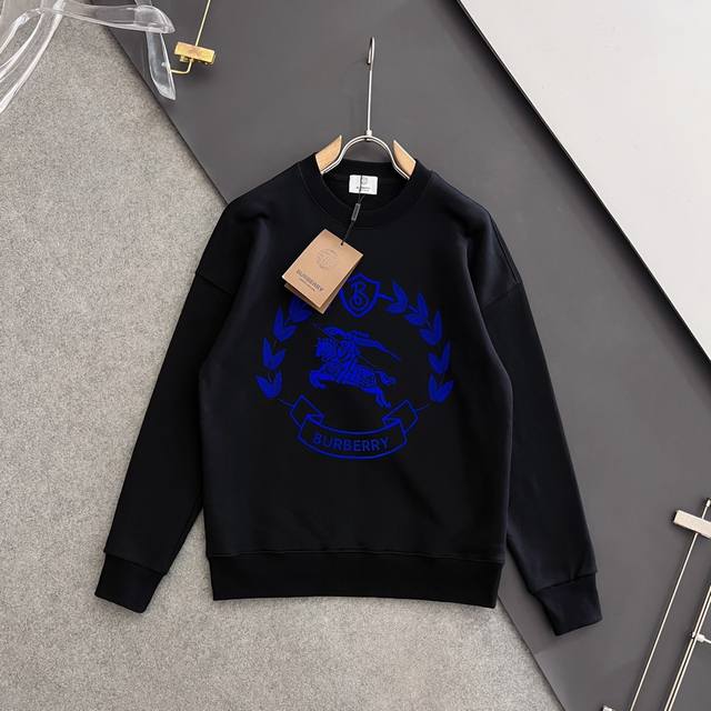 Burberry 巴宝莉 秋冬男女同款情侣款最新的贸易订单长袖卫衣，全品相！！网红款！工艺采用图案Logo压胶印花工艺设计！上身舒适透气，不僵硬，整体有着丰富的