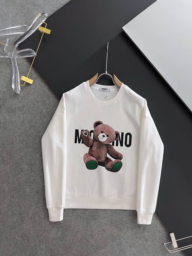 Moschino 莫斯奇诺 秋冬男女同款情侣款最新的贸易订单长袖卫衣，全品相！！网红款！工艺采用图案Logo压胶印花工艺设计！上身舒适透气，不僵硬，整体有着丰富