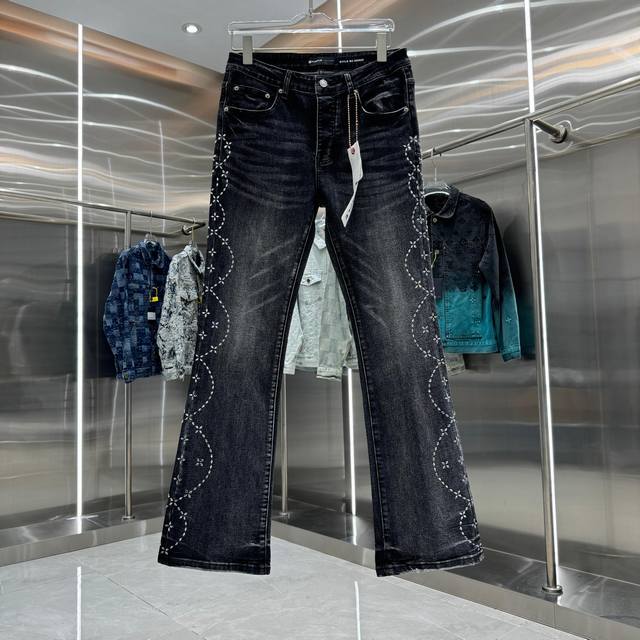 purple Brand 侧边两边字母刺绣工艺街头潮流风格微喇叭弹力牛仔裤 颜色 黑色 码数 30 32 34 36 38