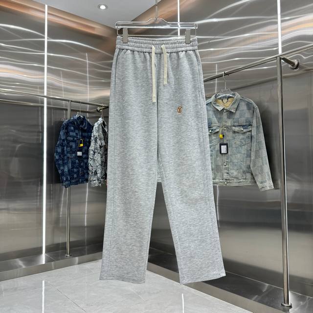 Lv 路易 2025秋冬新款 Logo字母刺绣+印花休闲裤长裤 360克重 定制面料抽绳，手感舒适， 颜色 灰色 尺码 M L Xl Xxl