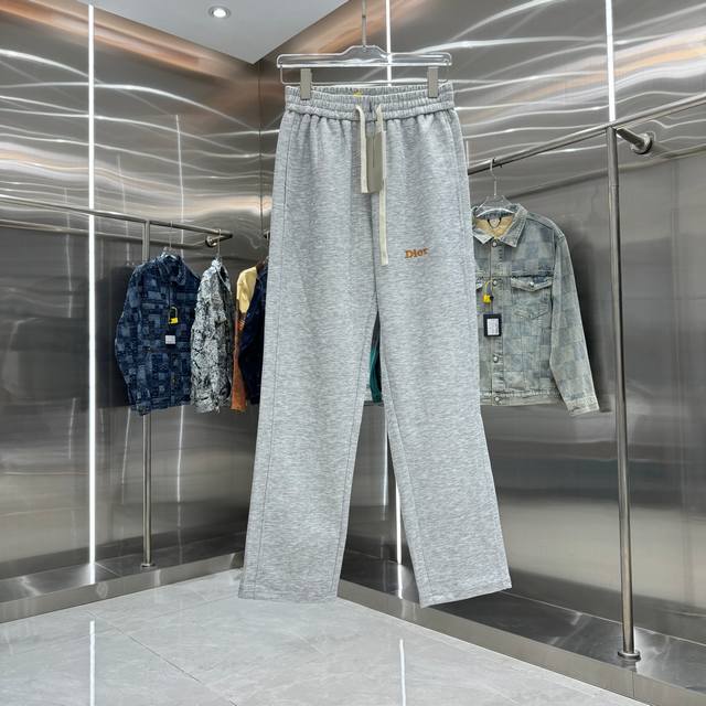 迪奥 2025秋冬新款 Logo字母刺绣+印花休闲裤长裤 360克重 定制面料抽绳，手感舒适， 颜色 灰色 尺码 M L Xl Xxl