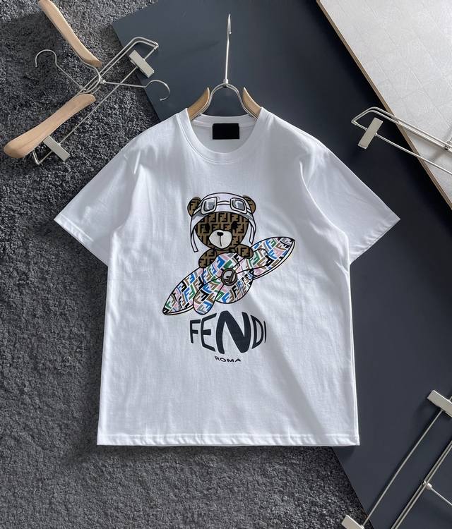 Fd 2025最新款短袖T恤，绝对的顶级爆款，原版一比一面料，胸前Logo更显得不凡跟高档，大气，简约，基础，耐看，但又独具风格，结合了一款优质短袖的所有特点，