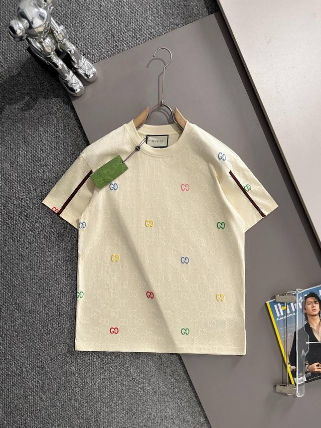 D］ Gucci 古驰 2026新款 袖子红绿织带拼接 全身双G字母Logo 定制皮章 男女同款 短袖T恤 定制260克100％双纱纯棉面料 定染32支双股螺纹