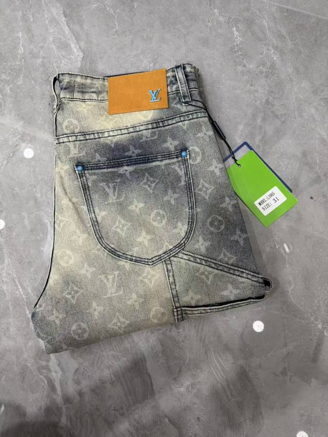 顶级版本 ［D］ 。2026春夏欧洲专柜新款 超A代购级别海外贸易公司订单货源，顶级原单高端男士定制时尚修身小直筒牛仔裤3905 颜色：重工艺炒沙洗水，图片色