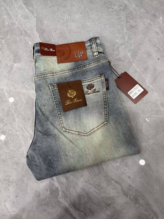 顶级版本 ［D］ 。2026春夏欧洲专柜新款 超A代购级别海外贸易公司订单货源，顶级原单高端男士定制时尚修身小直筒牛仔裤222～5 颜色：重工艺炒沙洗水，图片色