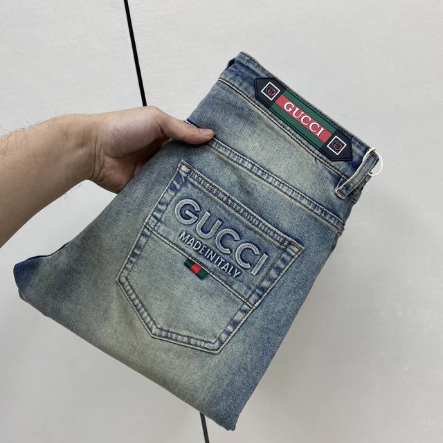 顶级版本 ［D］ 。2026春夏欧洲专柜新款 超A代购级别海外贸易公司订单货源，顶级原单高端男士定制时尚修身小直筒牛仔裤3918 颜色：重工艺炒沙洗水，图片色