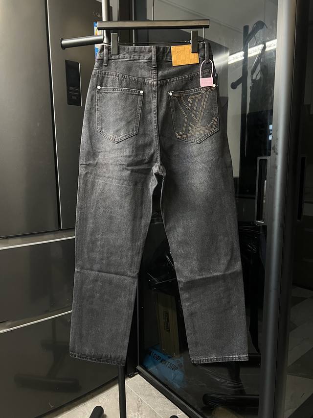 隔天 1V 路易 25Fw 珍珠扣 后腰刺绣口袋Logo牛仔裤 黑 Size：30 32 34 36 S-Xxl对应 详细尺码可查图9