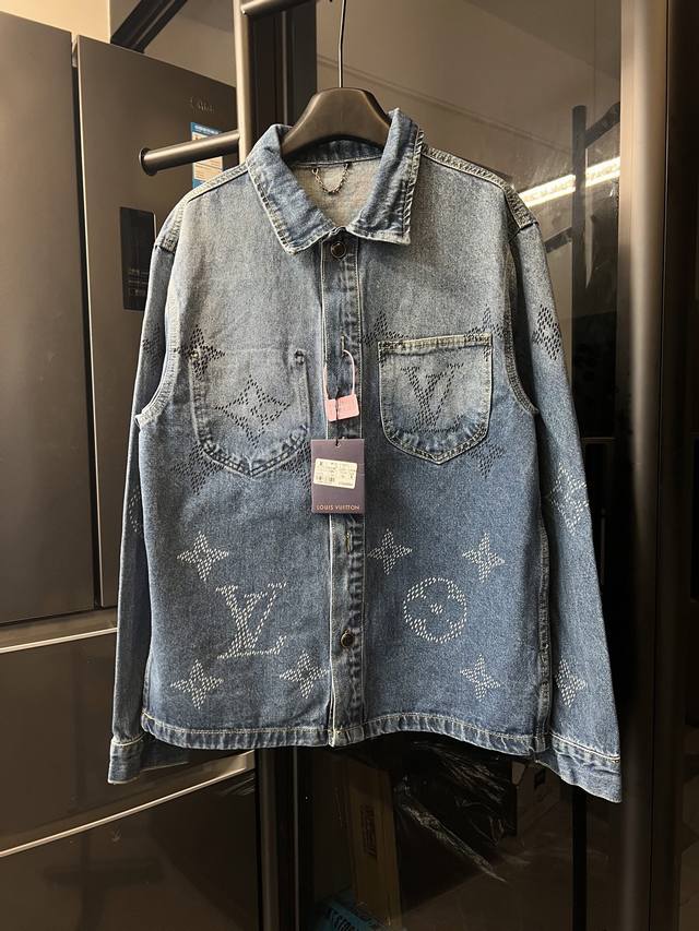 隔天 另有配套长裤 Louisvuitton 路易 26Fw 胶囊系列哈比素描渐变牛仔外套 蓝 Size：46 48 50 52 S-Xl对应 详细尺码可查图9