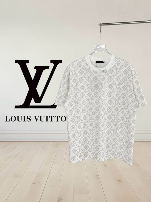 高品质] Louis Vuitton*路易威登 工艺:满身印花老花字母Logo印花圆领T恤 *采用280克纯棉精梳面料，宽松剪裁时依然能保持衣型轮廓，Os版型比