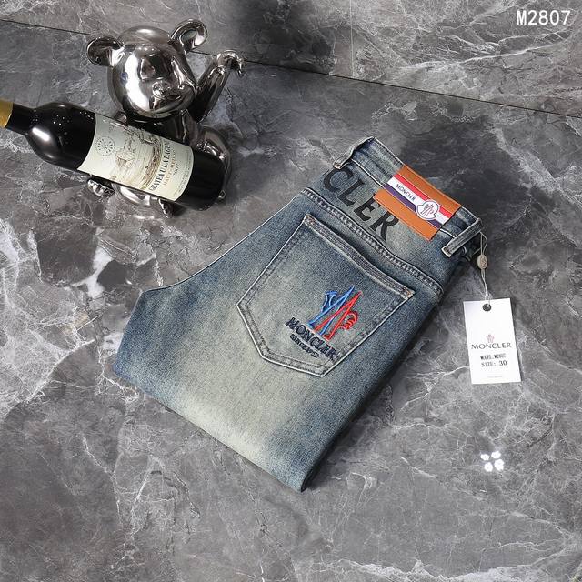 蒙口 2025秋冬欧洲专柜新款 超A代购级别海外贸易公司订单货源，顶级原单高端男士定制时尚修身小直筒牛仔裤2807 颜色：重工艺炒沙洗水，图片色 尺码：29-4