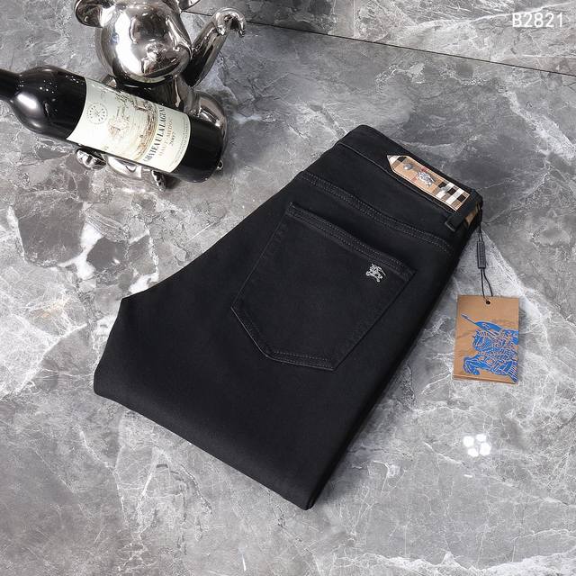 巴宝莉 2025秋冬欧洲专柜新款 超A代购级别海外贸易公司订单货源，顶级原单高端男士定制时尚修身小直筒牛仔裤2821 颜色：重工艺炒沙洗水，图片色 尺码：29-