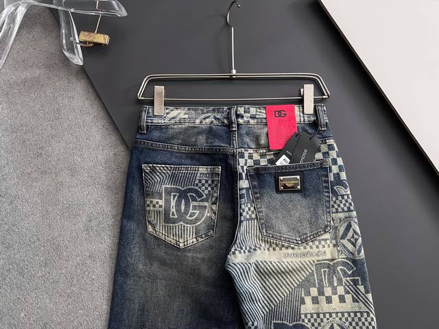 Dg*、重工水洗休闲牛仔裤，进口原版水洗弹力面料，舒适有弹性，独特设计，版型超正，舒适透气，档次极高，专柜品质，上身帅气十足，码数：29-40