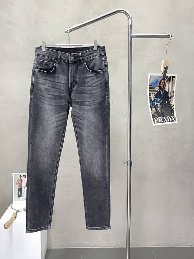 Botteag Veneta葆蝶家独家专供新款休闲牛仔裤高端版本 专柜定制面料 透气舒适度高，细节无可挑剔，品牌元素设计理念，体现高品质。手感细腻柔软！呈现休闲