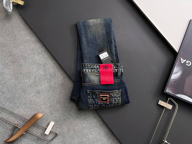 Dg*、重工水洗休闲牛仔裤，进口原版水洗弹力面料，舒适有弹性，独特设计，版型超正，舒适透气，档次极高，专柜品质，上身帅气十足，码数：29-40