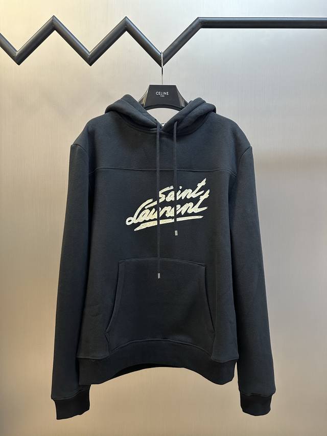 圣罗兰 印花连帽卫衣 采用350克精梳棉珍珠抓绒面料，420克潮牌罗纹，全棉捆条布，布匹酵洗，植绒印花 Size：S M L Xl