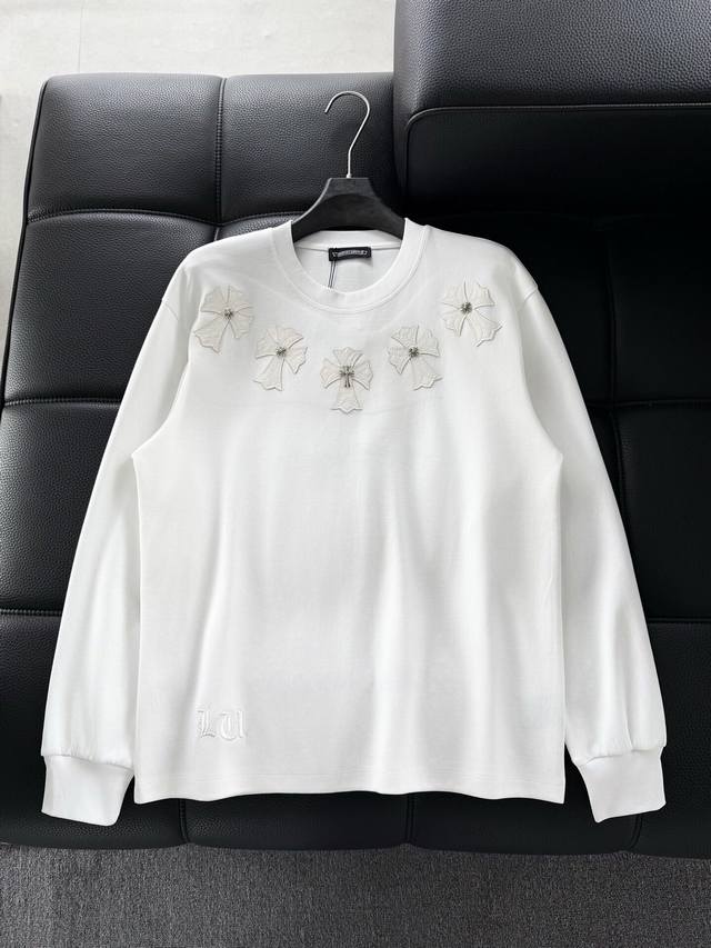 衣服 ，Chrome Hearte 克罗心 Ch Ss新款 十字架马蹄克罗心梵文 立体贴布秀工艺。双面棉双纱汗布面料，同缸定染特种加粗32支双股1X1螺纹。.轻