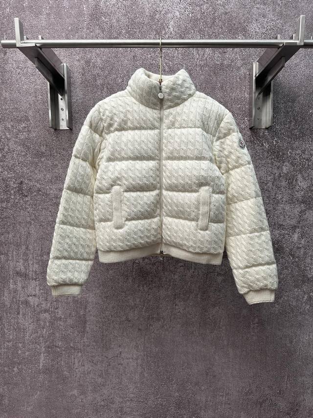 Moncler 蒙口 26Ss 夹层羊毛棉质羽绒服 尺码：S M L
