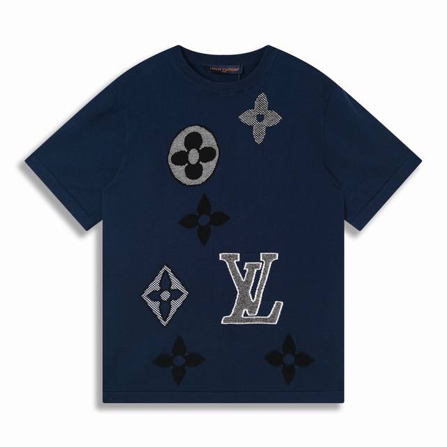 正确版高品质 1V 新款2026Ss Ski滑雪系列 嵌花四叶草针织短袖 本款短袖圆领衫为棉质混纺衣身渲染浓郁色调，并点缀嵌花图案、大号 Lv 字母与 Mono