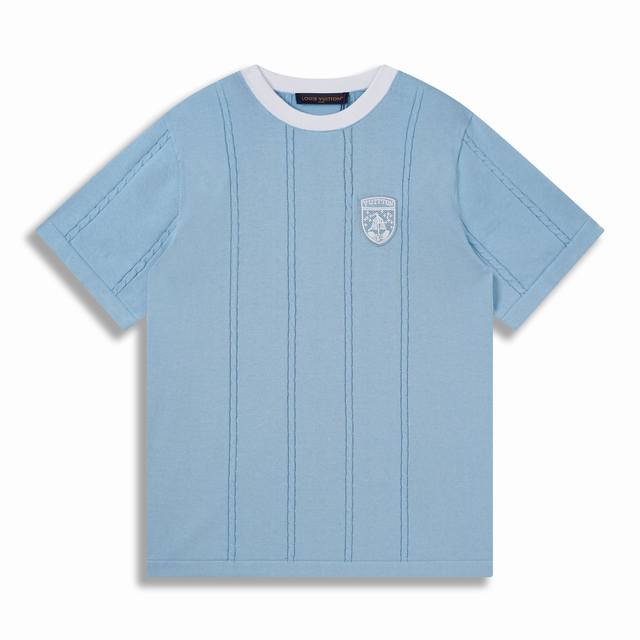 正确版高品质 1V 2025Ss新款帆船盾牌章仔刺绣针织短袖 轻奢主义 男女日常通勤穿搭必备单品 正确版本 欢迎对比 详细特征 高粘棉材质毛织， 高支棉加入，干