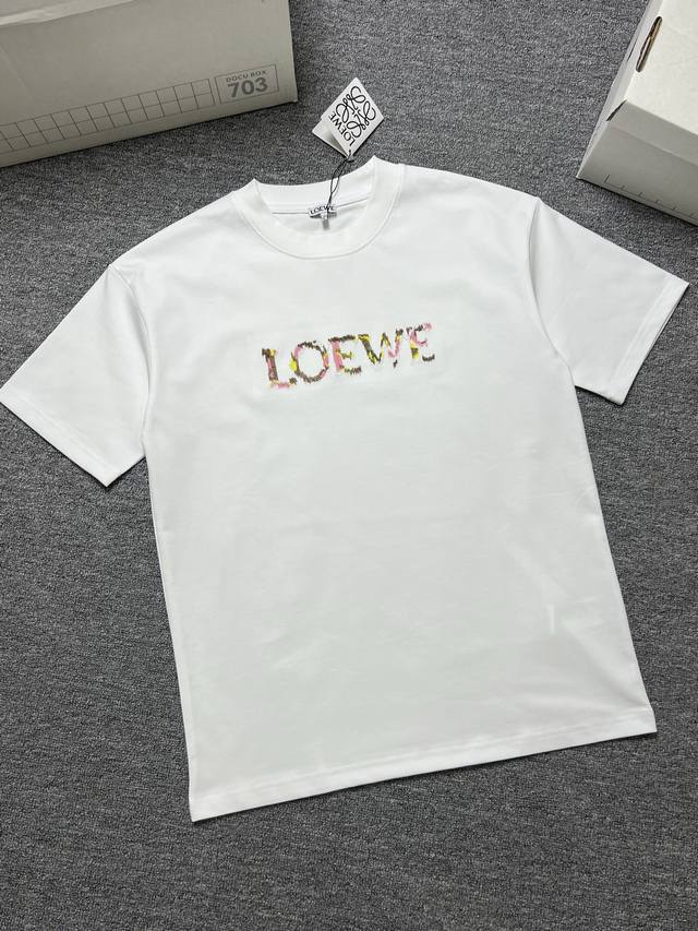 Loewe 短袖T恤 颜色：黑色 白色 工艺：彩色字母绣花刺绣 尺码. S-Xl B面料：300G