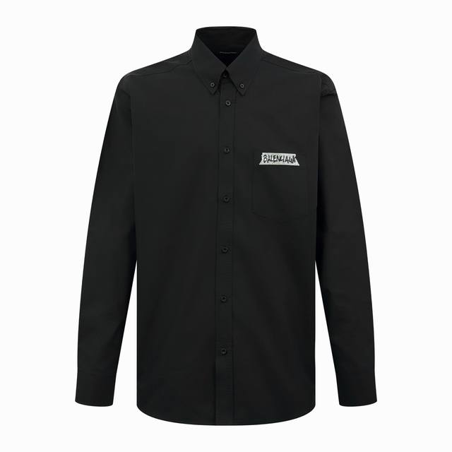 Balenciaga 字母印花衬衫 定制丝光密理府绸 光泽饱满 舒适贴肤 以经典黑白色调搭配 相互交织 相得益彰 胸部和背面以Masking Tape芝木作品印