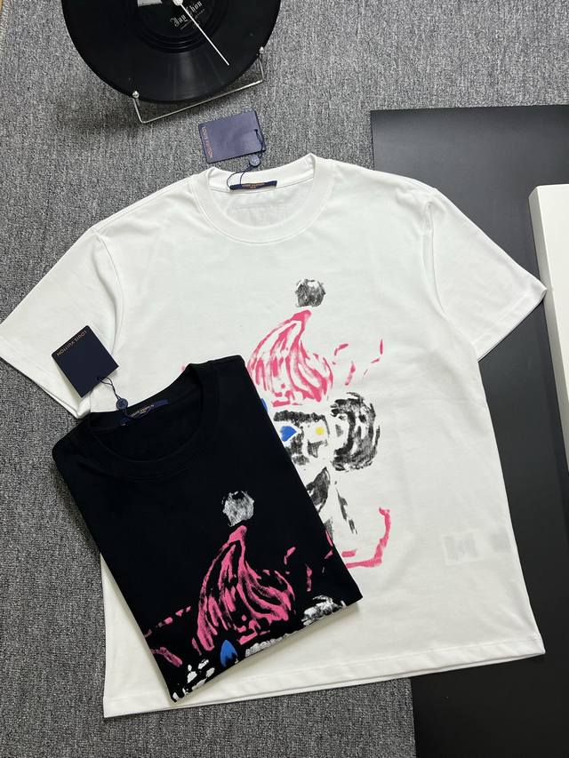 Lv 25S夏款 颜色 黑色 白色 尺码 S M L Xl 前印花 280G精梳紧密棉 高品质 男女同款