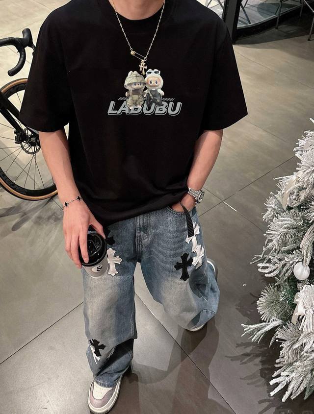 Labubu 卡通印花Gucci新品短袖T恤.男女同款！采用280克新疆棉冰感索罗娜面料，通过索罗娜科技处理 在夏季穿着时能带来冰凉的触感，成衣普洗 喜欢高版本