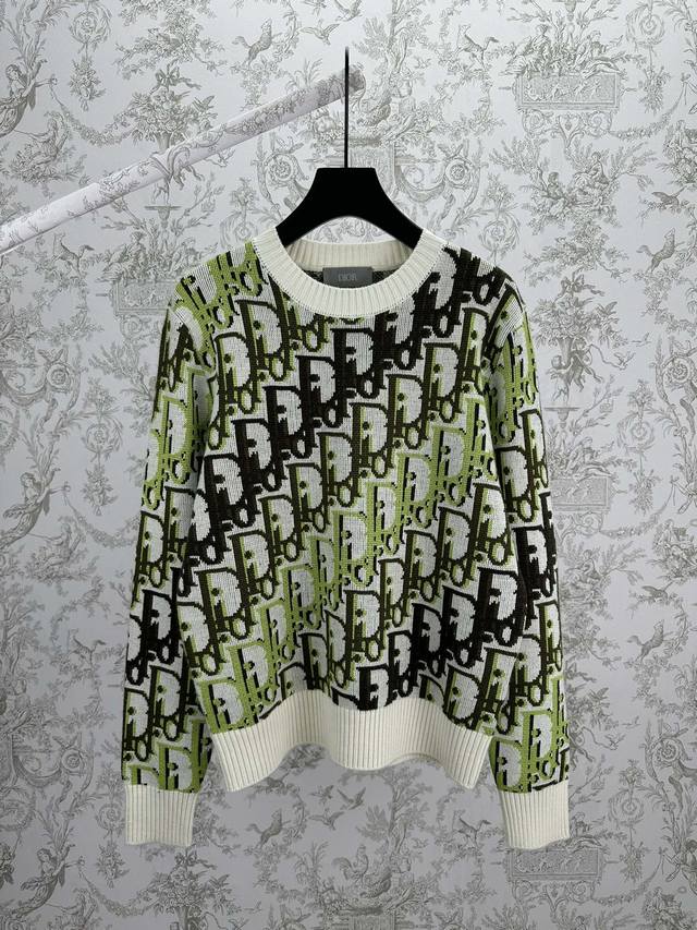 迪奥 25Ss新款针织衫白色绵羊毛面料 Oblique 印花 这款针织衫是二零二六春季男装系列新品，突显 Dior 经典的 Oblique 印花。采用白色绵羊毛