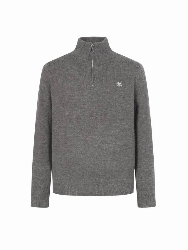 Celine 24Fw 小刺绣高领毛衣 灰色 原12,500购入，面料采用膨体羊毛绒混纺，轻柔触感，舒适贴肤，标志性凯旋门刺绣点缀正面 胸前Celine半拉链为