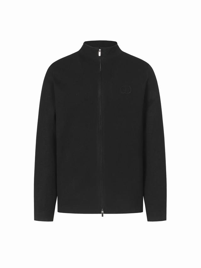 Dior迪奥Cd字母新款毛织外套 原版15594购入开发，采用羊毛混纺面料，毛料采用48支超细50%羊毛50%棉混纺纱线，运用进口14针毛织机双面立体织法，单件