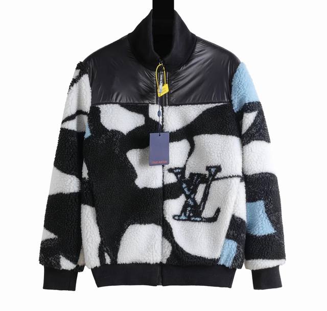 特价 元，原价300 剩余库存：Xs 16 特价不退换 介意勿拍 p300 1V 新款 滑雪科技毛绒泰迪外套 原 30,600购买，对色定染毛料、全幅Ice提花