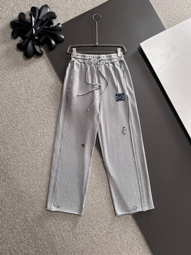 隔天出货 Loewe 罗意威 独家首发25Ss秋冬新品高品长裤 实拍细节图随意对比 一般小作坊根本复制不了的工艺 顶级版Zp开发 独一无二的进口面料手感 纯进口