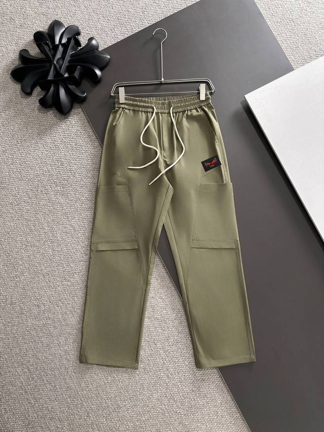 2-3天出货 Fendi 芬迪 独家首发25Ss秋冬新品高品长裤 实拍细节图随意对比 一般小作坊根本复制不了的工艺 顶级版Zp开发 独一无二的进口面料手感 纯进