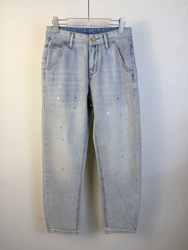 路易威登 2025常年四季款经典牛仔裤直筒长裤，潮流中的潮流轻奢主义 日常通勤穿搭必备单品 码数：28-40 下单报身高体重