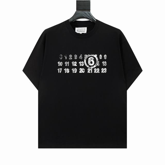 高版本Maisonmargiela 马吉拉 数字印花短袖，男女同款。 满满的高级感 性价比超高 手感超级柔软、细腻、柔软和不起球且不变形 G纯棉品质，后领标志对