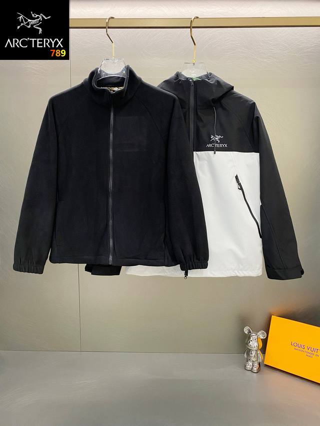 Arc'teryx 始祖鸟休闲三合一内胆男女同款银狐绒冲锋衣！ 内胆可拆卸 外层采用Gore-Txe面料！深层防水！超强防风防水～防水5000+ 透气10000