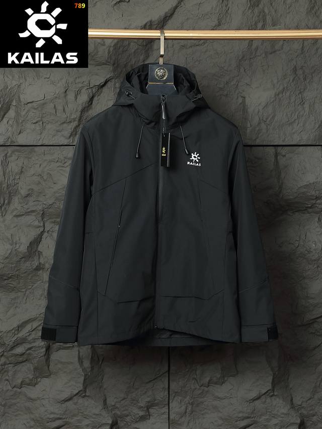 凯乐石三合一外套 ！！转图必卖的大爆款款三合一品质好到爆！这款不挑年龄段，上身太好看！ 真正的防水防风冲锋衣 暴雨级防水 有效阻挡风霜雨雪侵袭 可拆卸内胆三合一