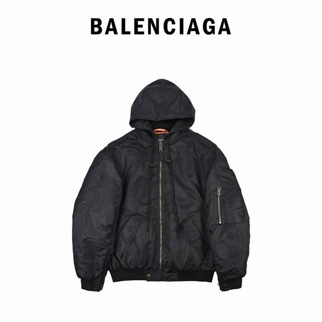 Balenciaga 巴黎世家 Blcg 24Fw 美纹纸胶带飞行棉服夹克 原24,000购入，面料表用采用面布订做70D高密台湾Nc斜纹布100%锦纶面料，内