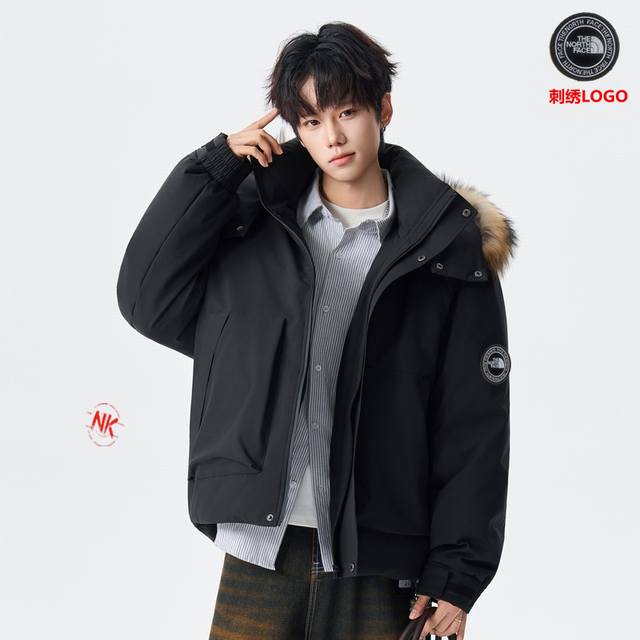 刺绣Logo 90白鸭绒 北面The North Face白鸭绒羽绒服 短款上衣外套渐变色拼接撞色男女款连帽羽绒服！羽绒服男女同款情侣款短款连帽雪山渐变色，轻薄