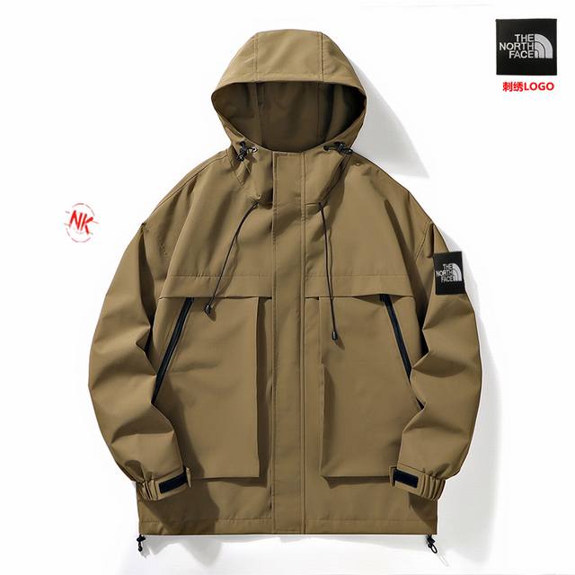 秋季上新 刺绣Logo！ 国际顶级奢侈品牌北面The North Face联名系列，海外秋季限定全新系列连帽冲锋衣防风连帽夹克连帽外套。。 : 拼接风经典 诠释