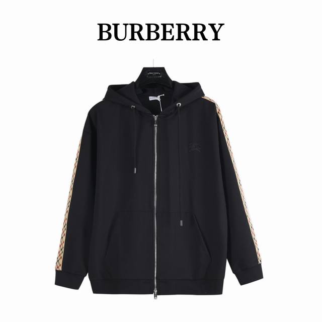 Burberry 巴宝莉 25Fw 侧边菱格纹织带战马刺绣双拉链套装外套 格纹装饰棉质拉链连帽衫拉链连帽衫，选用轻盈翻面绒棉质面料打造， 融入标志性典藏米色 B