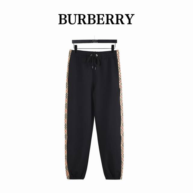 Burberry 巴宝莉 25Fw 侧边菱格纹织带后袋战马刺绣套装长裤 格纹装饰棉质慢跑裤 慢跑裤，选用轻盈翻面绒棉质面料打造， 融入标志性典藏米色 Burbe