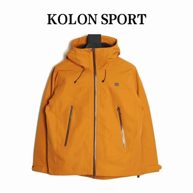 Kolon Sport可隆 二代 三合一拆卸羽绒服 标由原来硅胶材质改成为钢标，冲锋衣外壳材质升级 整体柔软且舒适度增加 并且采用排骨内胆，单穿内胆更加好看保暖