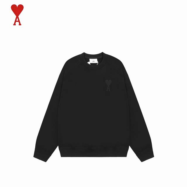 Ami 25Fw 马卡龙爱心刺绣圆领插肩卫衣 抛开一切乱七八糟的话术 我们直接来到商品参数： 380G定制粗糙手感面料 正确插肩袖做工 每一处细节100%还原官