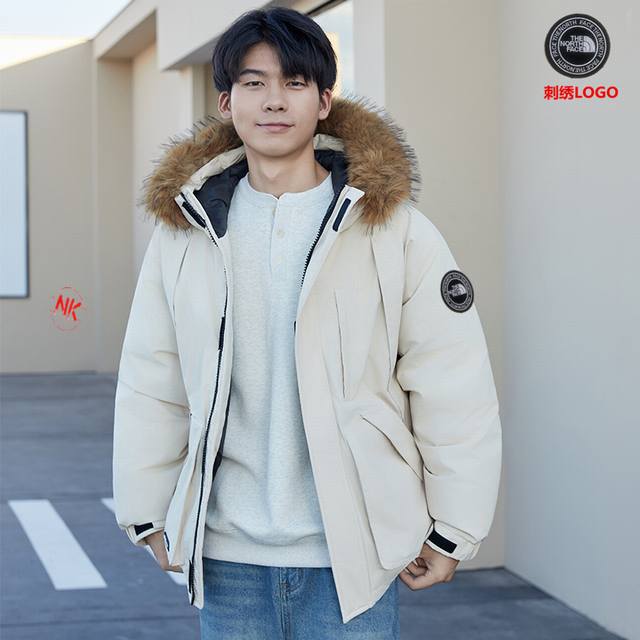刺绣Logo 90白鸭绒 国际顶级奢侈品牌北面The North Face白鸭绒羽绒服！短款上衣外套渐变色拼接撞色男女款连帽羽绒服！羽绒服男女同款情侣款短款连帽