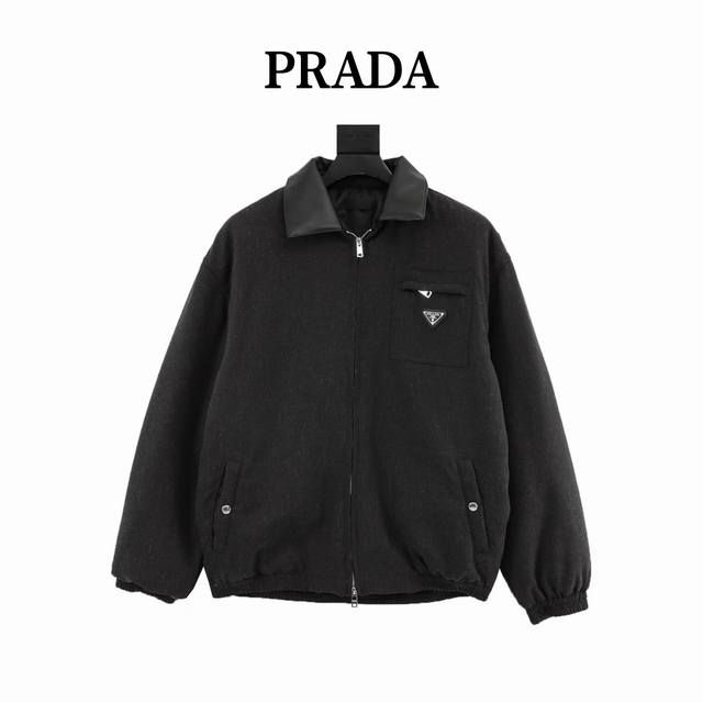 prada 普拉达 皮质领角标翻领棉服外套 原版24900购入，面布里布均为72%聚酯纤维 28%全棉布料，内里间棉600滴棉。门襟，口袋均对位，匠人精神。领子