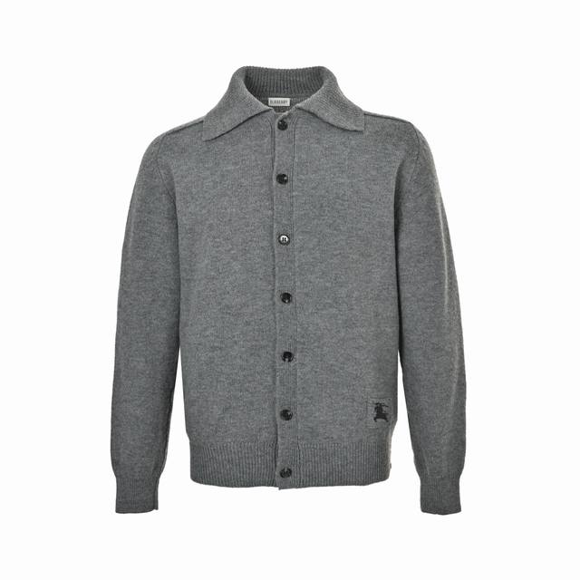 Burberry 巴宝莉 贴片战马羊绒毛衣开衫 正品11575购入，40支双股羊毛混纺毛料，采用进口织机 Soto 5针，毛料酵洗，毛料提花，定制1：1纽扣，定