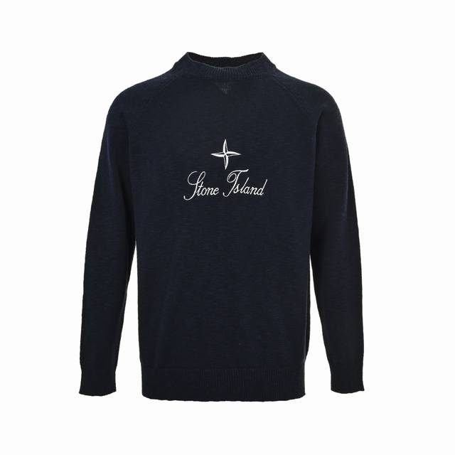 Stone Island 石头岛 刺绣Logo圆领毛衣 正品3773购入开发，，35%羊毛双股混纺毛料，采用日本进口织机 银笛 七针，毛料酵洗，毛料提花，定制辅